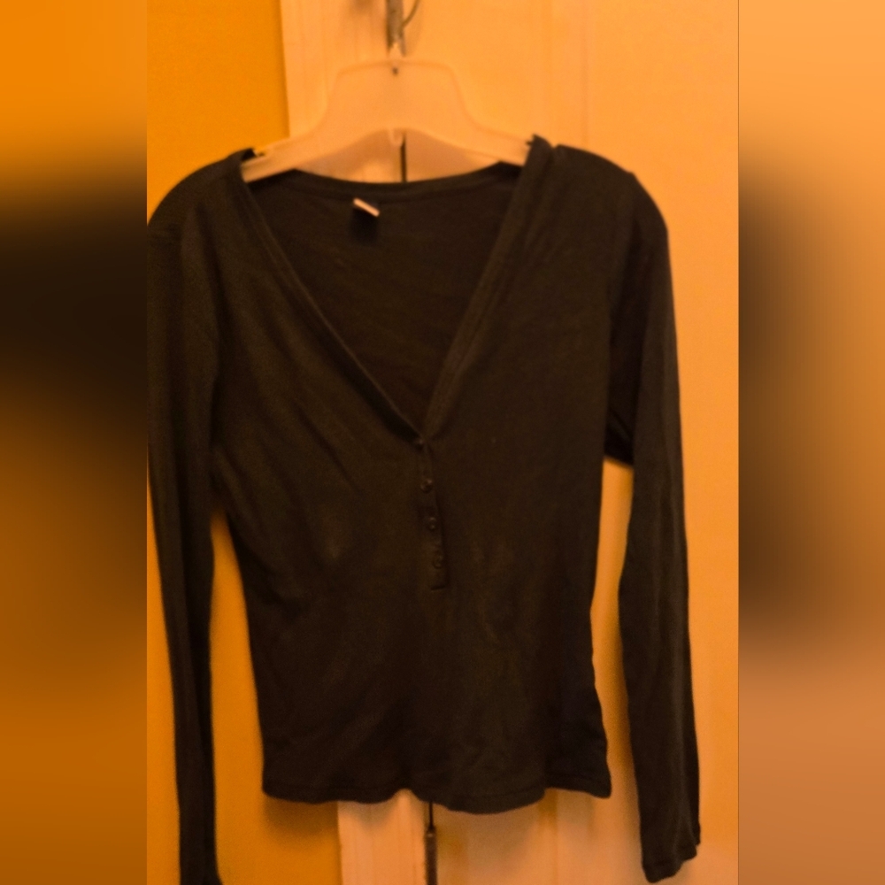 Old Navy Hunter Green Fitted Long Sleeve Button Down Henley Shirt Never Worn
